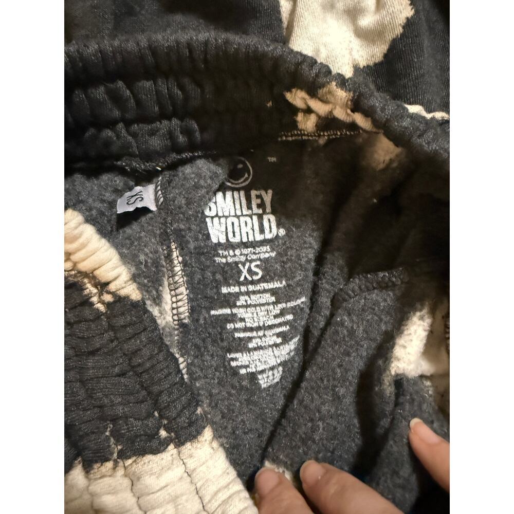 NWT Smiley World Nordstrom TIE DYE BLACK White Positive Vibes Cut Off Shorts Y2K - Picture 4 of 4